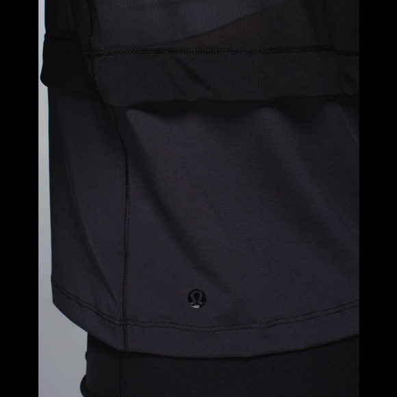 Lululemon meesh tee - Picture 3 of 4